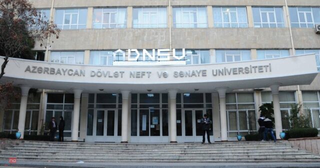 Bir qrup müəllim ADNSU-u ilə bağlı Prezidentə müraciət ünvanladılar Bir qrup müəllim ADNSU-u ilə bağlı Prezidentə müraciət ünvanladılar