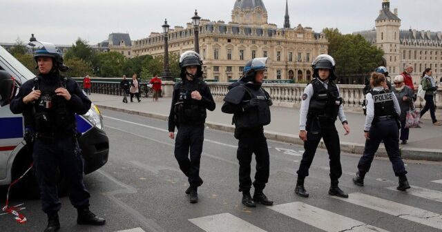 Parisdə silahlı hücum: Ölən və yaralananlar var