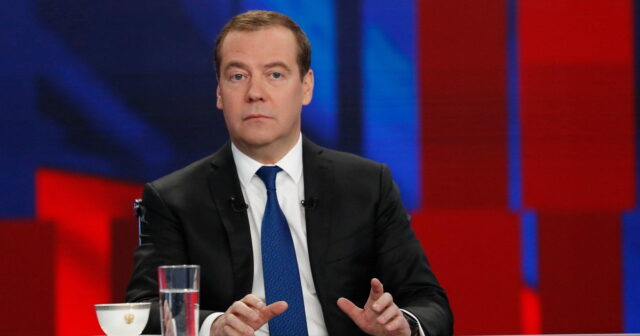 Medvedev müharibənin bitməsindən DANIŞIB