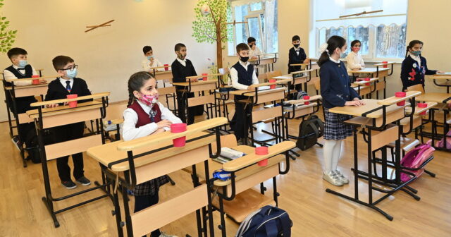 Azərbaycanda dərslər saat 10-da başlayacaq? – Növbəli sistem… Azərbaycanda dərslər saat 10-da başlayacaq? – Növbəli sistem…