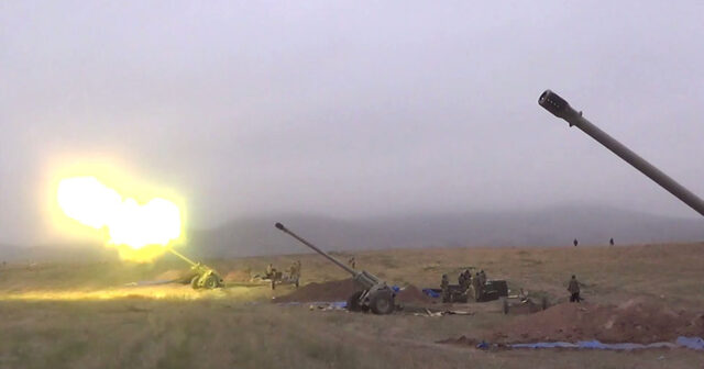 Artilleriya bölmələri döyüş atışları həyata keçirdilər – VIDEO