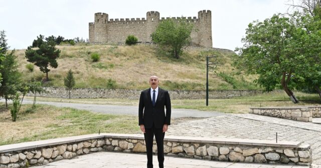 Prezident Şahbulaq qalasına getdi – FOTO