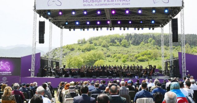 İtaliya mətbuatı “Xarıbülbül” musiqi festivalından yazdı