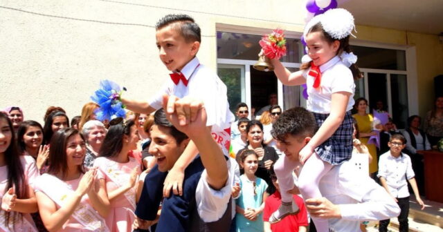 34 il sonra Şuşada “Son zəng” çalınıb 34 il sonra Şuşada “Son zəng” çalınıb