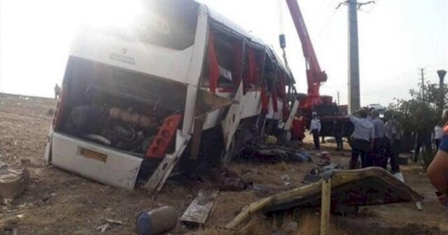 İranlı jurnalistləri daşıyan avtobus aşdı – Ölən var
