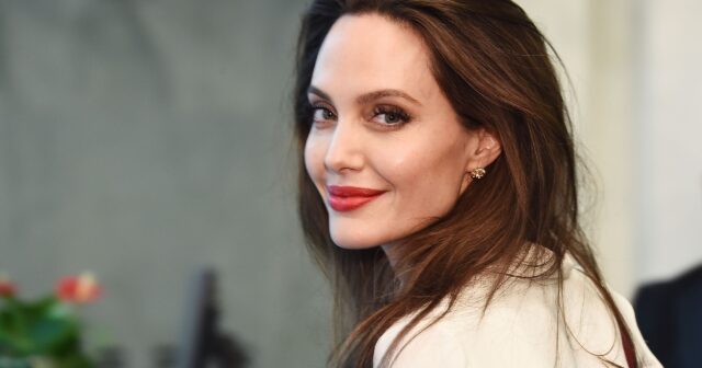 Angelina Jolie moda dünyasına qatıldı