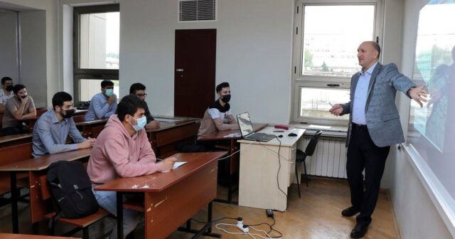 UNEC-də “Erməni dili” kurslarına start verildi