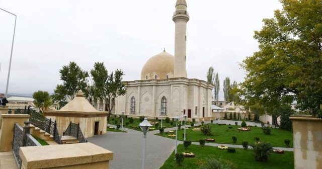 Pirsaat Baba ziyarətgah-məscid kompleksinin açılışı oldu