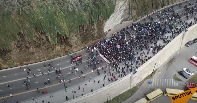 Saakaşvilinin tərəfdarları sağ sahili bağladı – Video