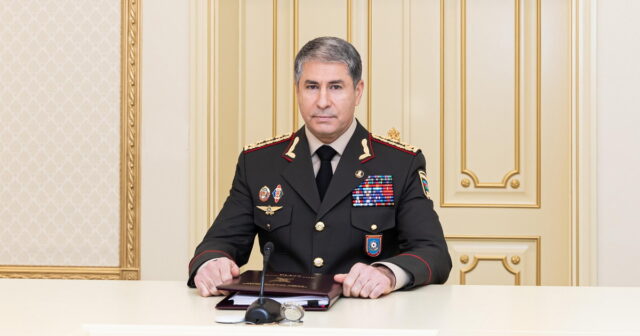 Vilayət Eyvazov həbsdəki vəkilin ailəsini qəbul edib Vilayət Eyvazov həbsdəki vəkilin ailəsini qəbul edib