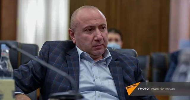 Erməni deputat: Paşinyanın hədəfi Rusiyanın Gümrüdəki bazasının çıxmasını təmin etməkdir