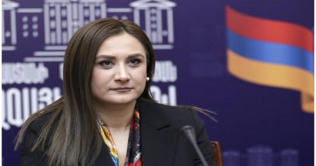 Erməni deputat: Azərbaycandan on dəfə geridəyik