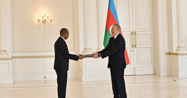 Prezident Ruandanın yeni səfirini qəbul etdi