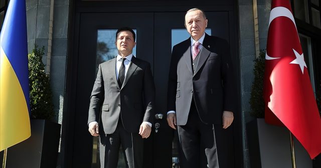 Türkiyə və Ukrayna liderlərinin görüşü başladı