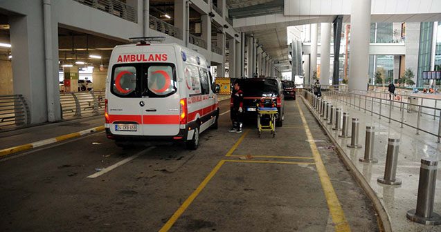 Diplomat İstanbul aeroportunda intihar etdi-VİDEO