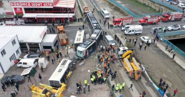 İstanbulda FACİƏ: Tramvay avtobusla toqquşdu, 14 nəfər…