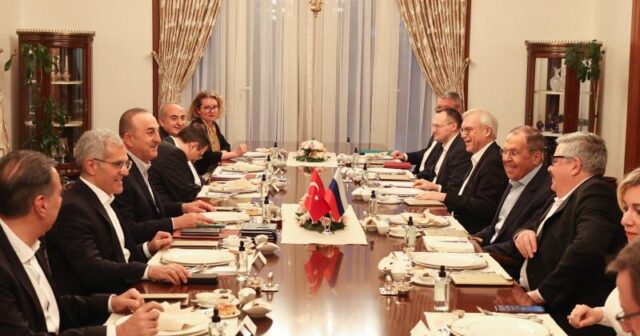 Çavuşoğlu və Lavrov iftar süfrəsində bir araya gəldi