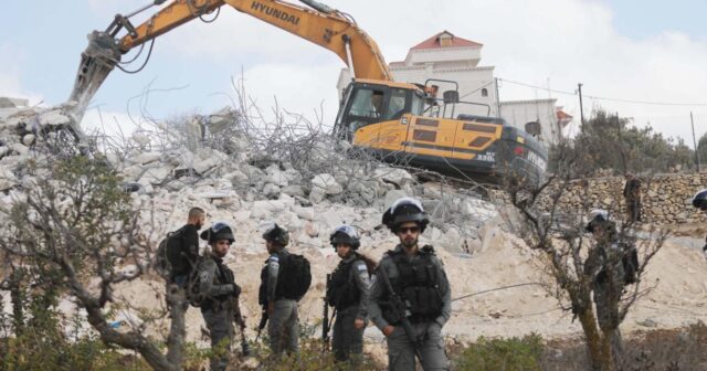 İsrail Şərqi Qüdsdə fələstinlilərə məxsus 50 binanı dağıtdı