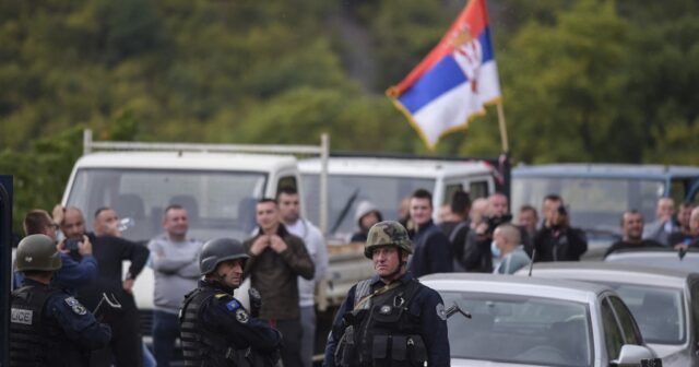 Kosovoda polis və serb qrupları arasında qarşıdurma başa çatdı: 5 ölü