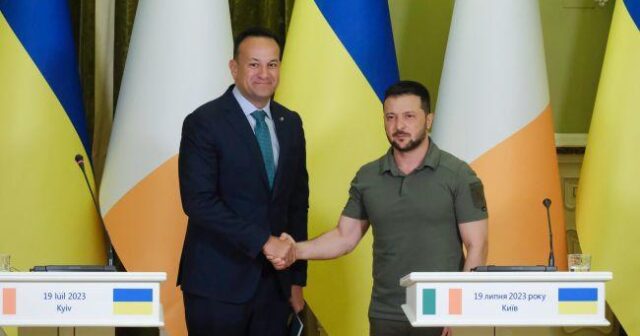 İrlandiyanın Baş naziri Ukraynaya səfər edib