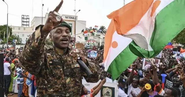 Fransa və Niger arasında diplomatik böhran böyüyür