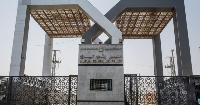 Daha bir qrup rusiyalı Rəfah keçid məntəqəsini keçiblər