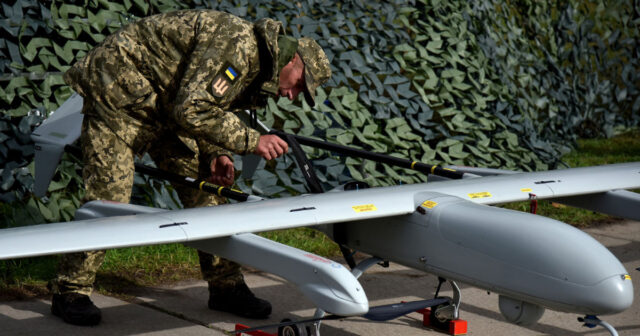 Ukrayna ayda “on minlərlə” dron istehsal etdiyini açıqladı