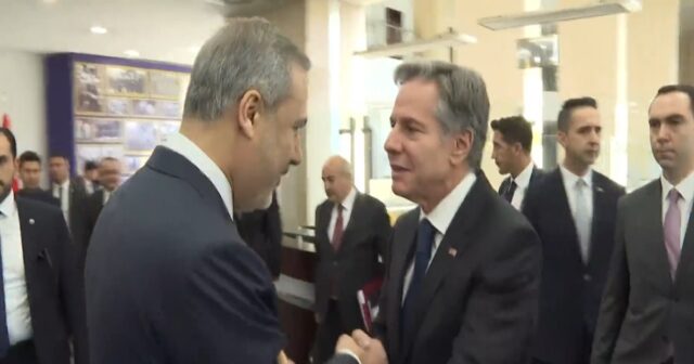 Hakan Fidan Blinkenlə belə məsafə saxladı – VİDEO