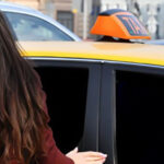 Bakıda inanılmaz hadisə: qadın taksi sürücüsünə 2300 manat “atdı”
