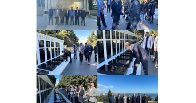 Türkiyə səfiri Şəhidlər xiyabanını ziyarət etdi