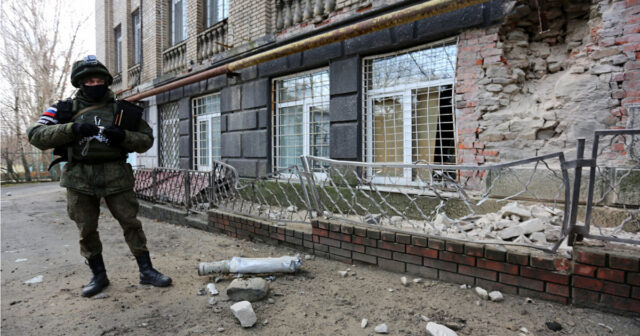 Ukrayna hərbçilərinin Donetsk şəhərinin mərkəzini atəşə tutması nəticəsində 6 nəfər həlak olub
