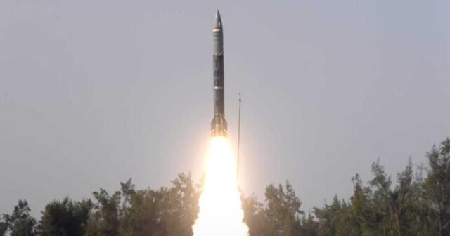 Hindistan Pralay kvazi ballistik raketini sınaqdan keçirib