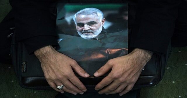 İran Süleymaninin öldürülməsini 50 milyard dollar qiymətləndirir