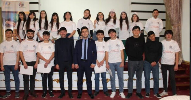 Gənclərə İKT resurslarından səmərəli istifadə təbliğ olunur