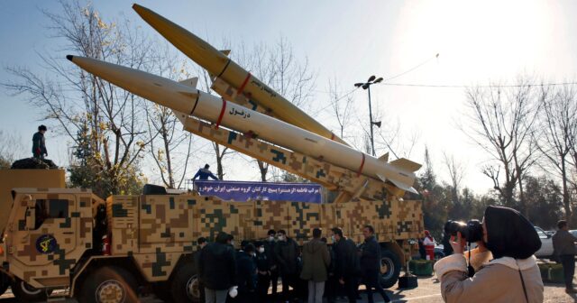 İran Rusiyaya raket satdığını inkar edir