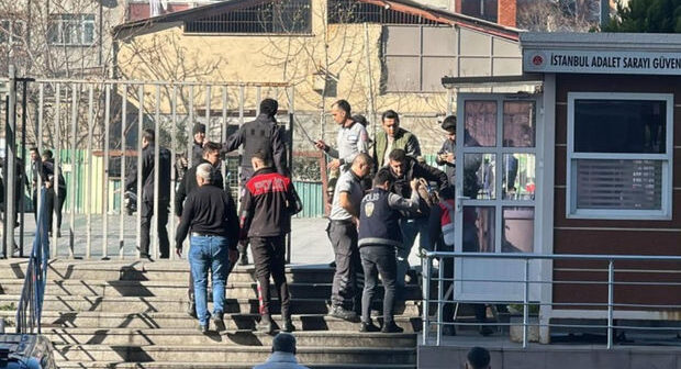 İstanbulda məhkəmə binasına silahlı hücum: Ölənlərin sayı artdı