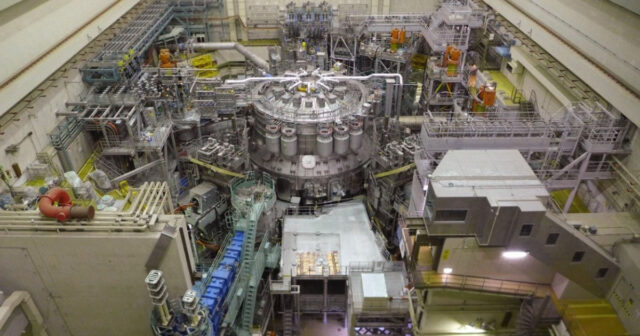 Yaponiyada yeni nüvə stansiyasının reaktoru sınaqdan keçiriləcək