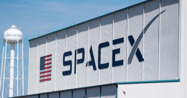 “SpaceX” ABŞ-la gizli müqavilə bağladı