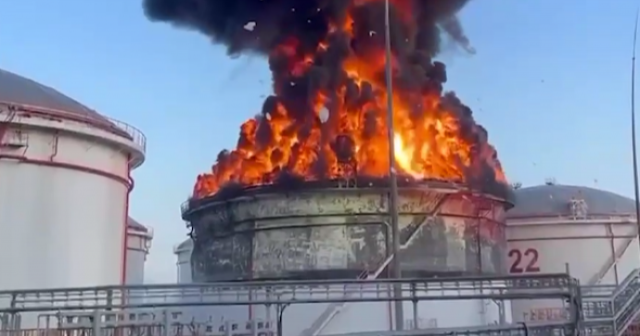 Rusiyada neft emalı zavodu vuruldu – Ölənlər var