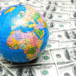 BVF: Dollar dünya ticarətində dominant mövqeyini qoruyub saxlayıb