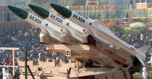 Hindistan Ermənistana zenit-raket kompleksləri verir
