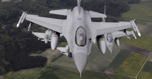 Danimarka Argentinaya F-16 qırıcıları satacaq