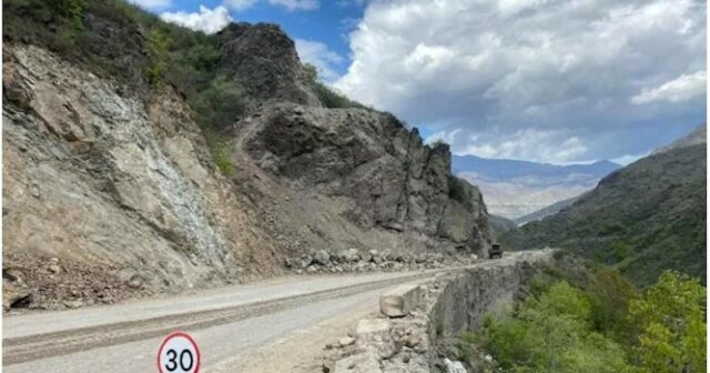 Ermənistan-İran yolu bağlandı