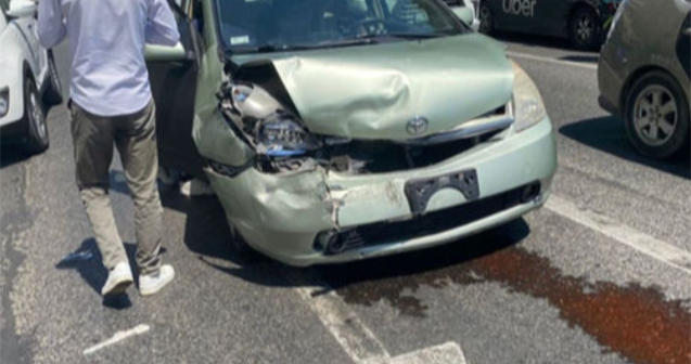 “Prius” yük maşınına çırpıldı – Sürücü öldü