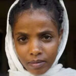 Efiopiyalı qadın 16 ildir ac-susuz yaşayaraq ana olub – FOTO