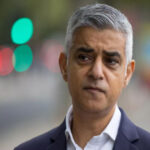 London meri Sadiq Xan Trampı irqçi və homofob adlandırıb