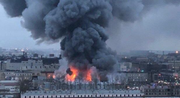 Peterburq şəhəri PUA ilə vuruldu – Partlayış oldu