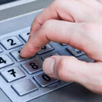 Həyat yoldaşını itirən qadınların diqqətinə: Bu halda ərinizin pensiyası sizə veriləcək