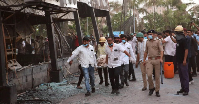 Hindistanda yanğın nəticəsində 27 nəfər ölüb – FOTO