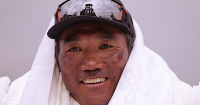 Nepal alpinisti Everest dağını 29-cu dəfə fəth edib